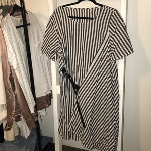 Striped dress! ❤️